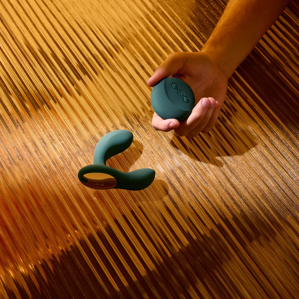 Стимулятор простати LELO Hugo 2 Remote, 10.7 см зелений - фото 4