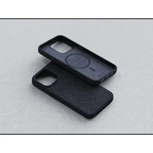 Чохол-накладка Njord Salmon Leather MagSafe Case Black для iPhone 15 Pro (NA53SL00) - фото 6