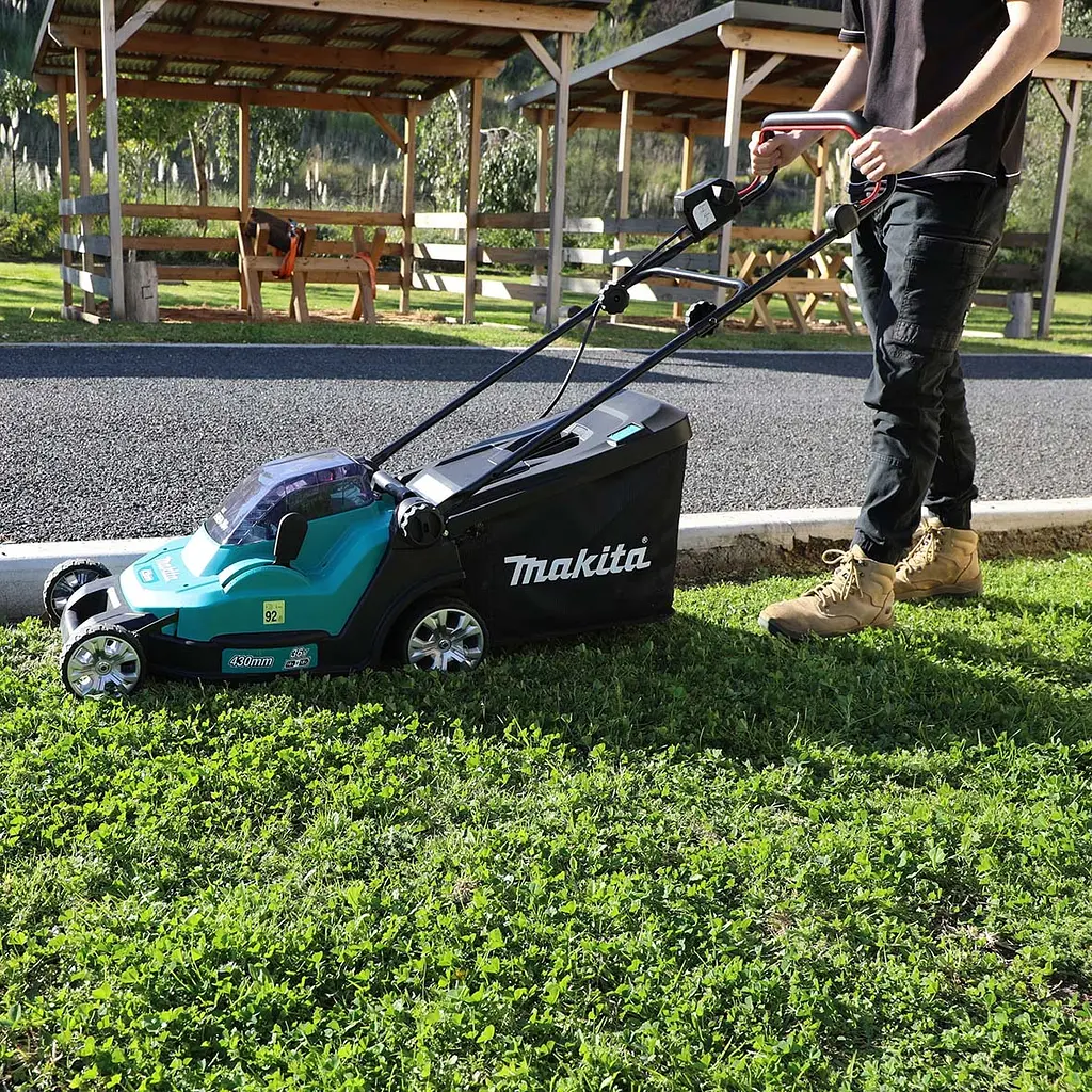 Газонокосарка акумуляторна Makita DLM432CT2 (43 см, 20-75 мм, 50 л, LXT) - фото 8