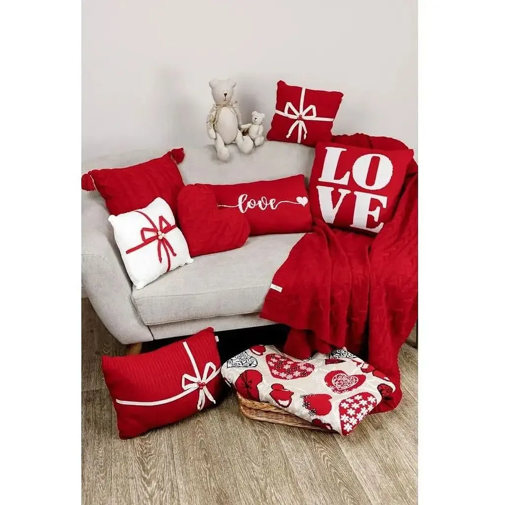 Наволочка вязаная Прованс Love 45х45 см красно-белая - фото 2