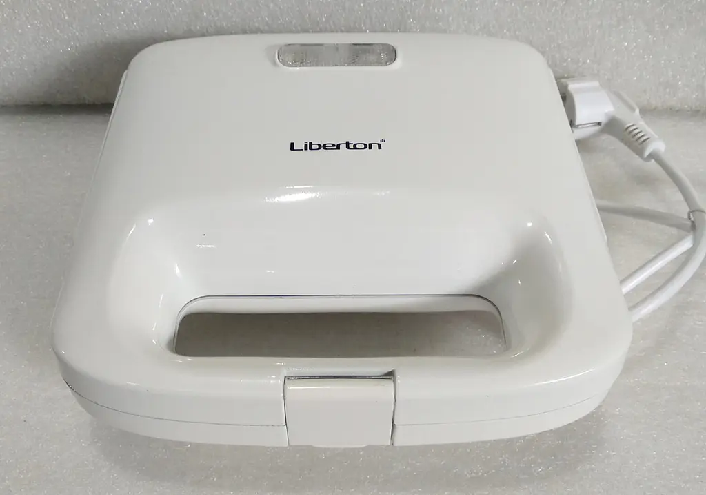 Вафельниця-сендвічниця 2 в 1 Liberton LSM-8020 White - фото 5