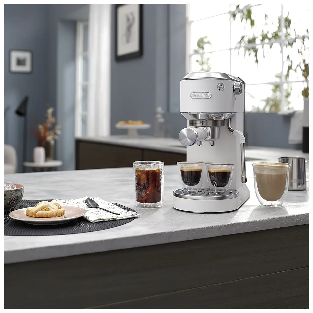 Ріжкова кавоварка еспресо DeLonghi EC 890.WI - фото 8