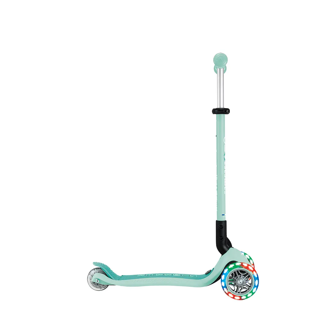 Самокат Globber Go Up Active Lights 360 колеса світяться до 20/50кг від 1 року м'ятний (749-206) - фото 12