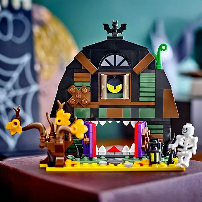 Конструктор LEGO Iconic Гелловінська комора 205 деталей (40721) - фото 7