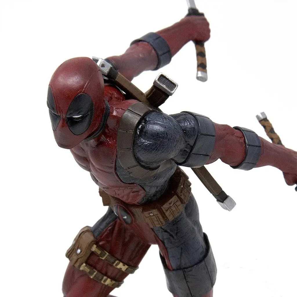 Фигурка коллекционная Diamond Select Toys Marvel Gallery Deadpool Марвел Галерея Дэдпул 27см WST DР - фото 2