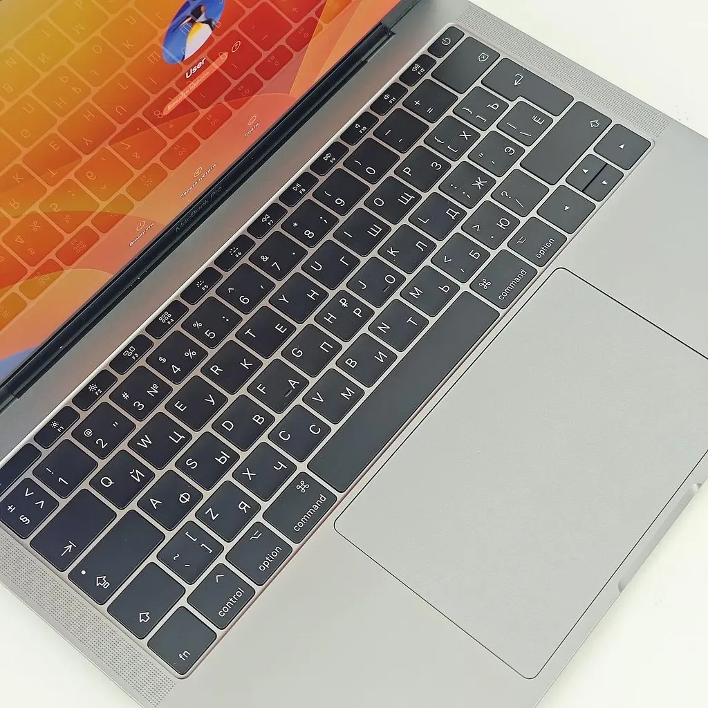 Ноутбук Apple MacBook Pro 13" A1708 Retina (FVFXT1WKHV2H) (i5-7360U/16/256SSD) - Class A - фото 4