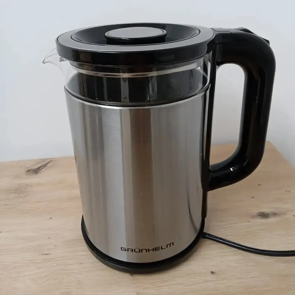 Електрочайник Grunhelm EKG-2401S 1,8 л сріблястий - фото 5