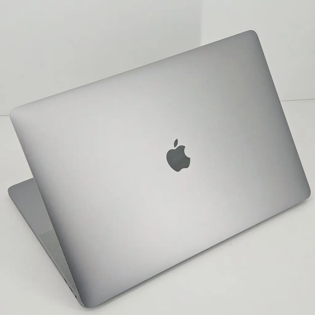 Ноутбук Apple MacBook Pro 15" A1990 Retina (C02YM4XZLVCF) (i7-9750H/16/256SSD/PRO 555X) - Class A- - фото 6