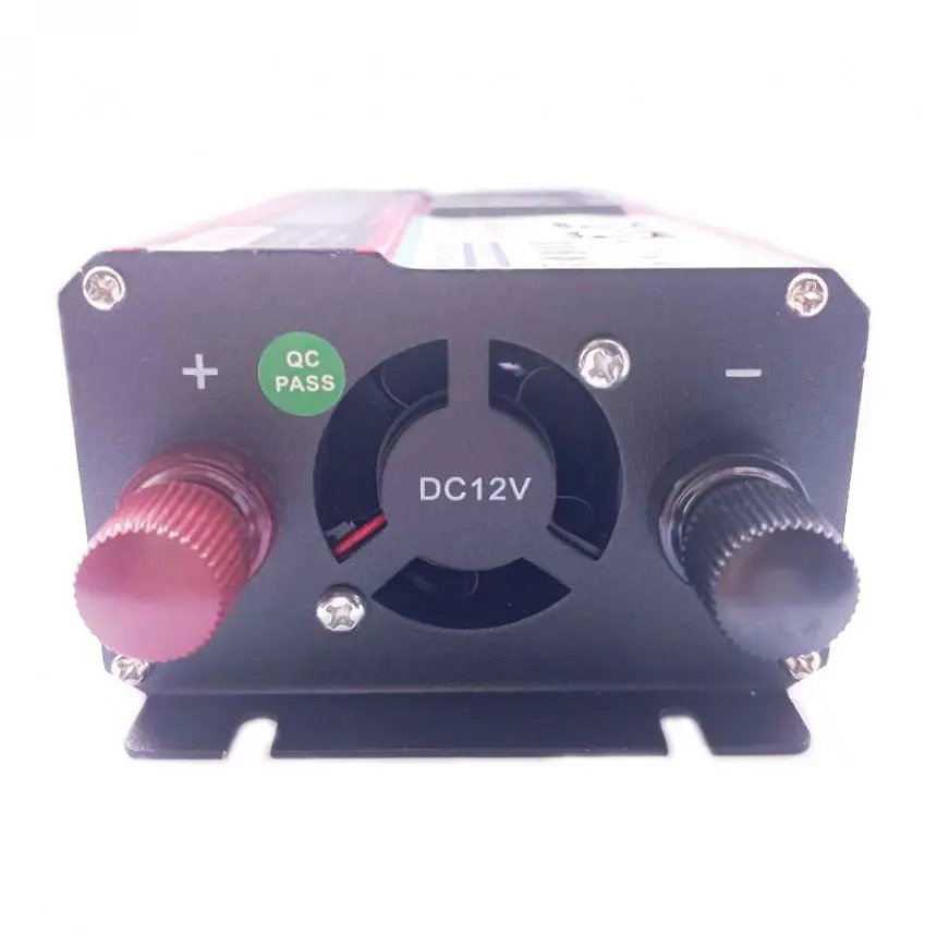 Автомобильный инвертор Solar Power Inverter 017 модифицированная синусоида Red 2 розетки 4 USB экран прикуриватель с 12V на 220V 1000W (11060) - фото 3