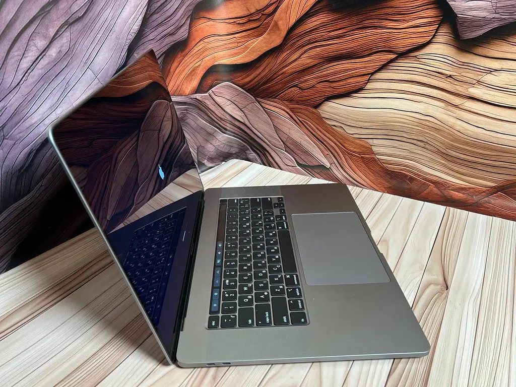 Б/в Ноутбук Apple MacBook Pro 16" 2019 A2141 i9-9880H/32/1TB (C02G83QBMD6T) - фото 4