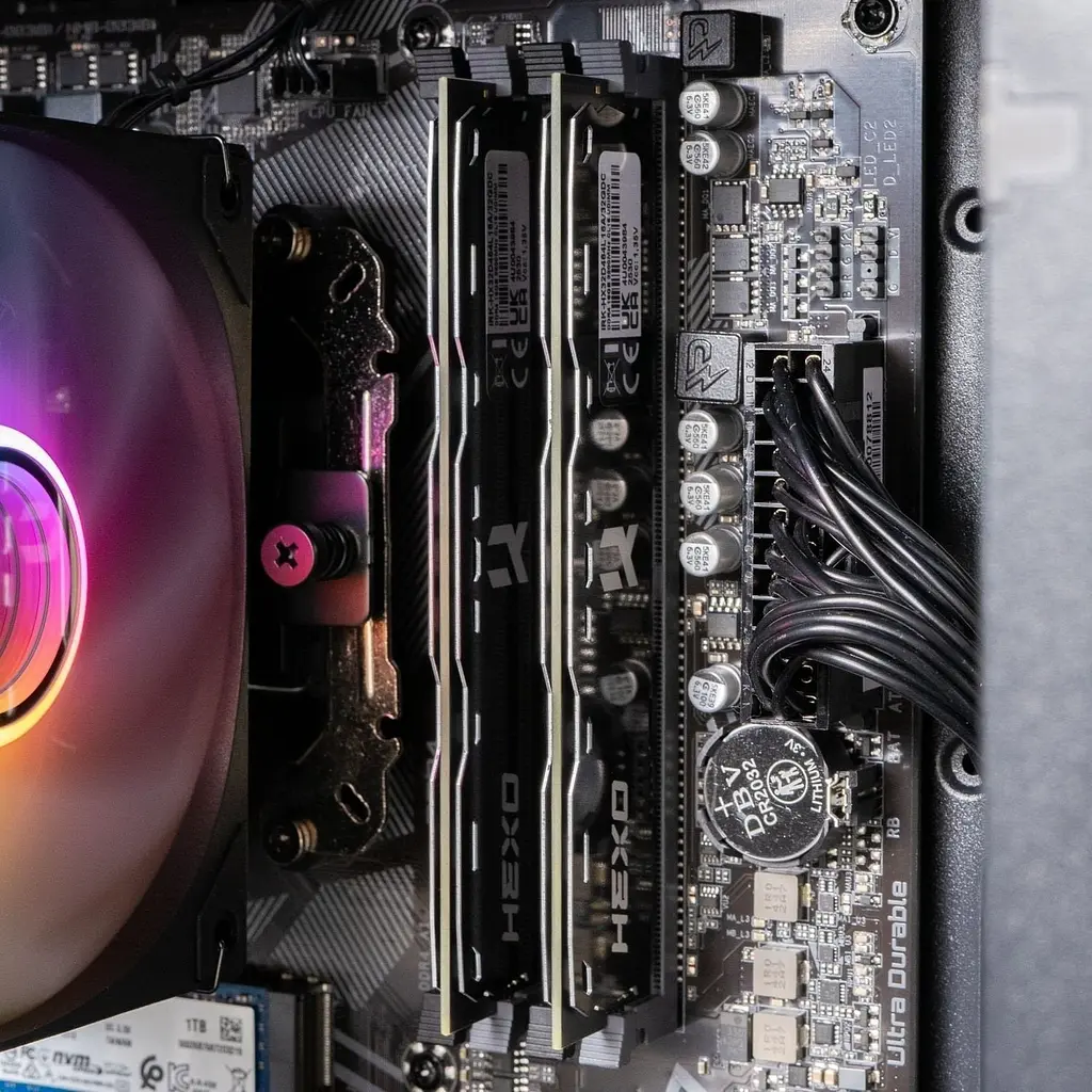 Комп'ютер HEXO Gaming Mainstream Pro (HGMP-7500FN5060-32S1TBK) Black / AMD Ryzen 5 7500F (3.7-5.0), 6 ядер / NVIDIA GeForce RTX 5060 / 32 ГБ (DDR5) / 1024 ГБ (SSD) - фото 4
