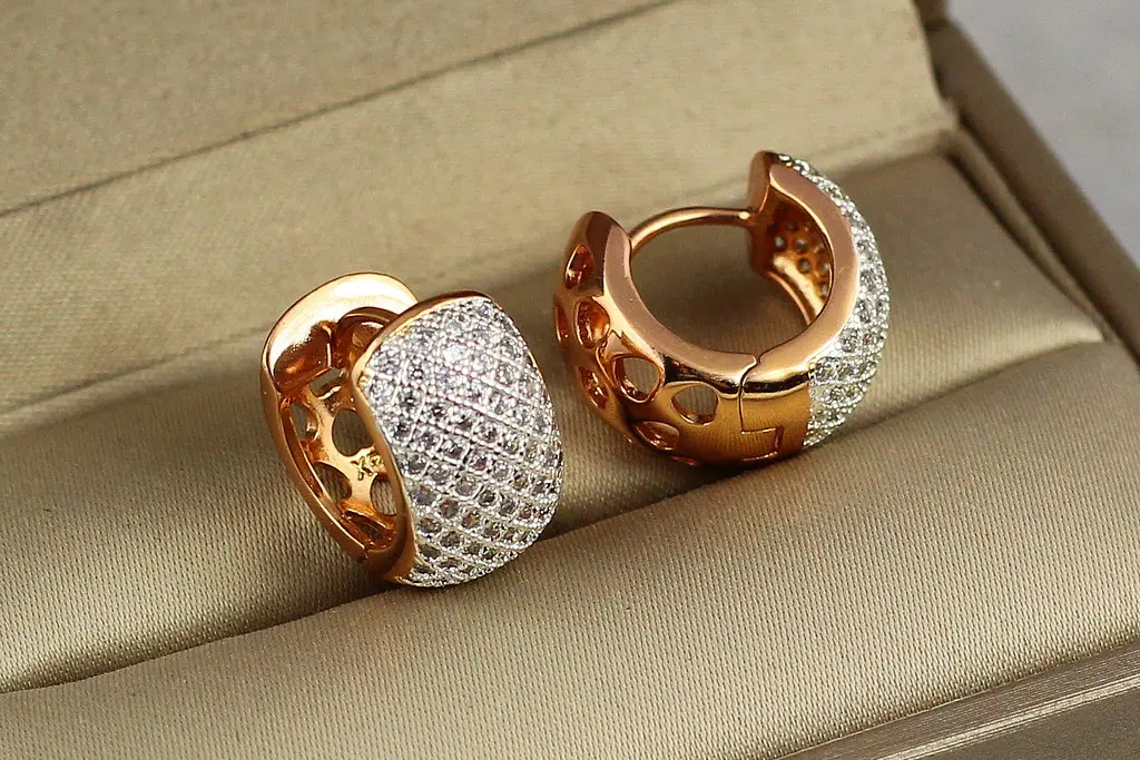 Сережки Xuping Jewelry широкі сіточка з родієм 1.6 см золотисті - фото 2