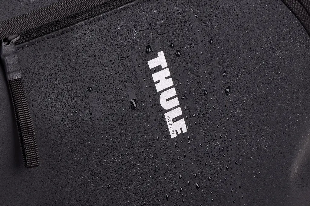 Сумка Thule Chasm Courier Inlock 22L (Black) 3205468 (TH 3205468) - фото 8