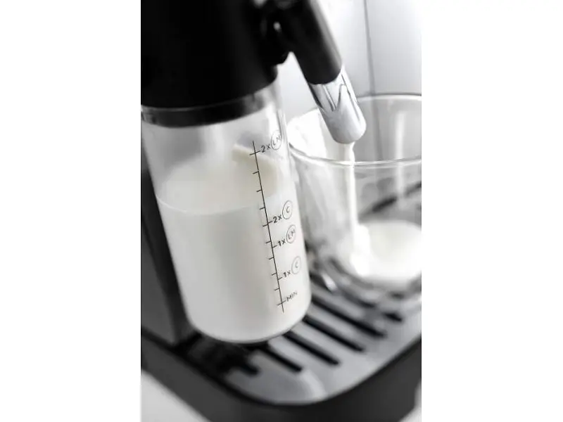 Кавомашина автоматична Delonghi Magnifica Evo ECAM 290.61.B - фото 3