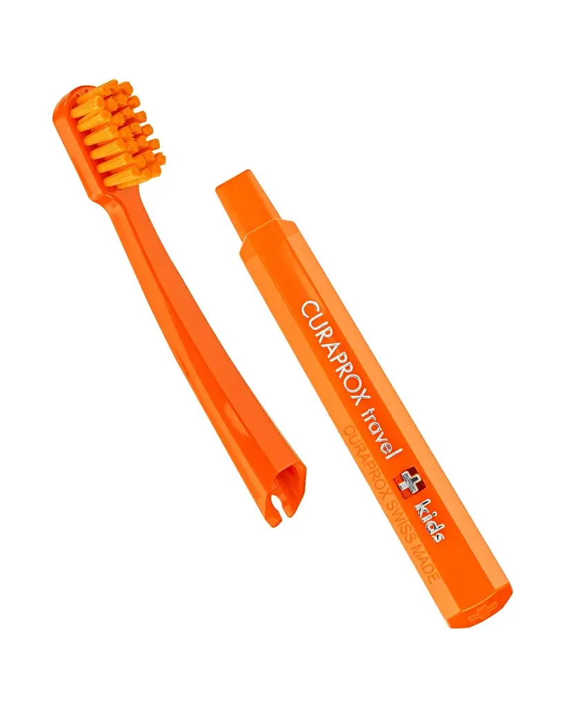 Дорожный набор Curaprox Kids оранжевый: зубная щетка Kids + детская зубная паста 10 мл + ершики 2 шт. - фото 3