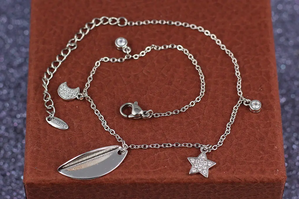 Браслет Xuping Jewelry на ногу місяць з зірками на якірному ланцюгу 23 см 2 мм сріблястий