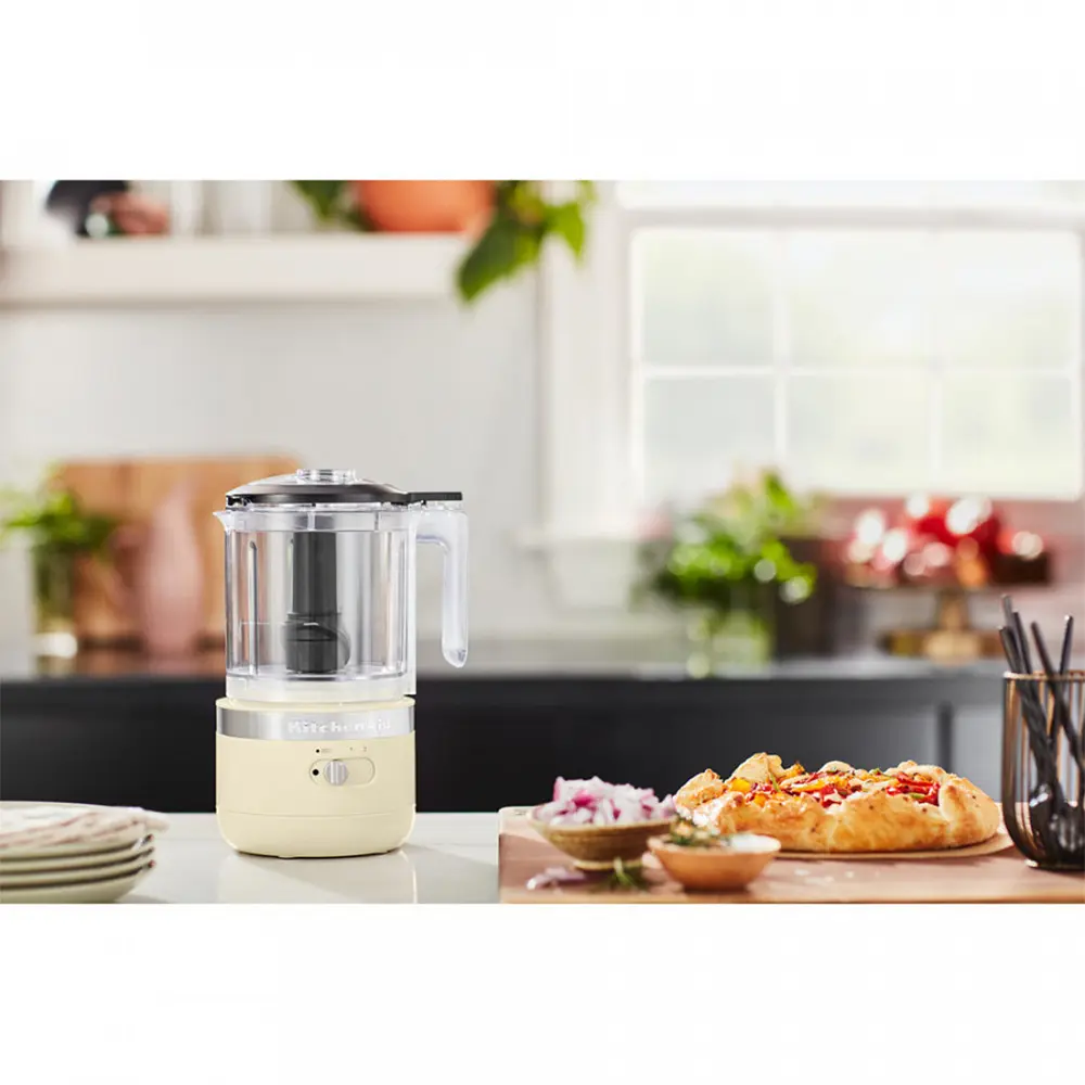Кухонний мінікомбайн KitchenAid 5KFCB519EAC 1.3 л бездротовий кремовий - фото 5