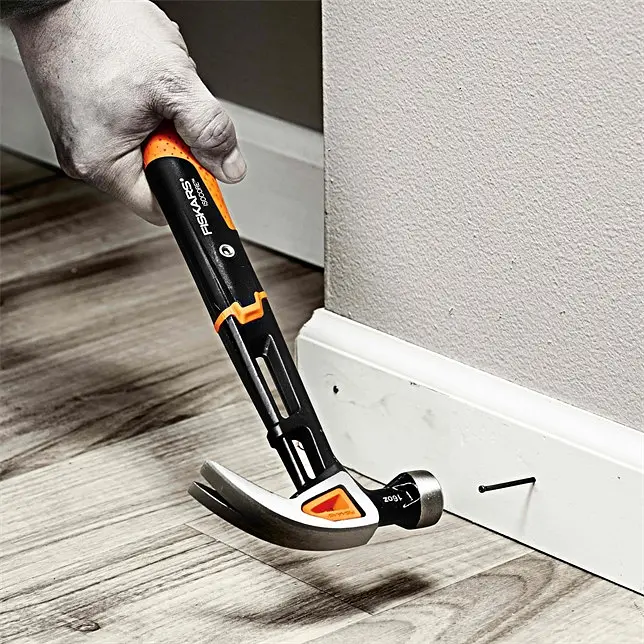Молоток Fiskars IsoCore (M) 16oz / 13.5 "1027202 - фото 6