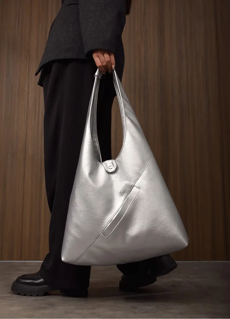 Жіноча сумка Sambag HOBO M срібло 35 х 40 х 8 см (53200003) - фото 2
