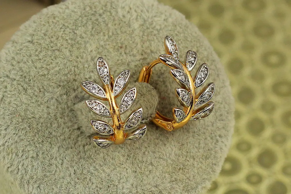Сережки Xuping Jewelry хамедорея з родієм 2 см золотисті - фото 2