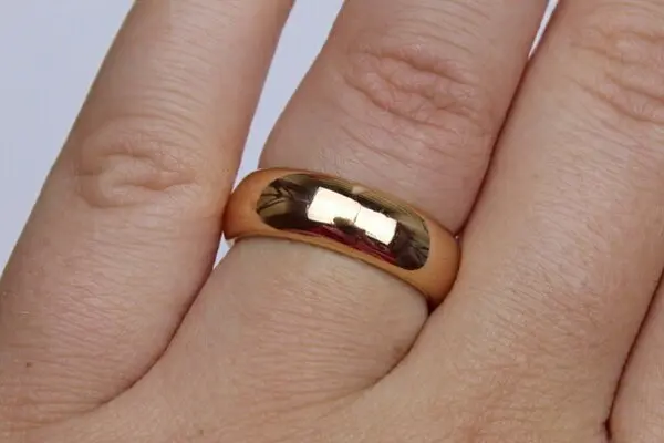 Обручка Xuping Jewelry класика 6 мм 15,16,17,18,19,22,23,24 золотиста 15 - фото 3