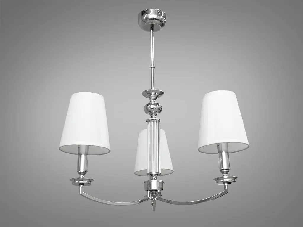 Люстра с тканевыми абажурами выполнена в классическом стиле на три лампы. - фото 2