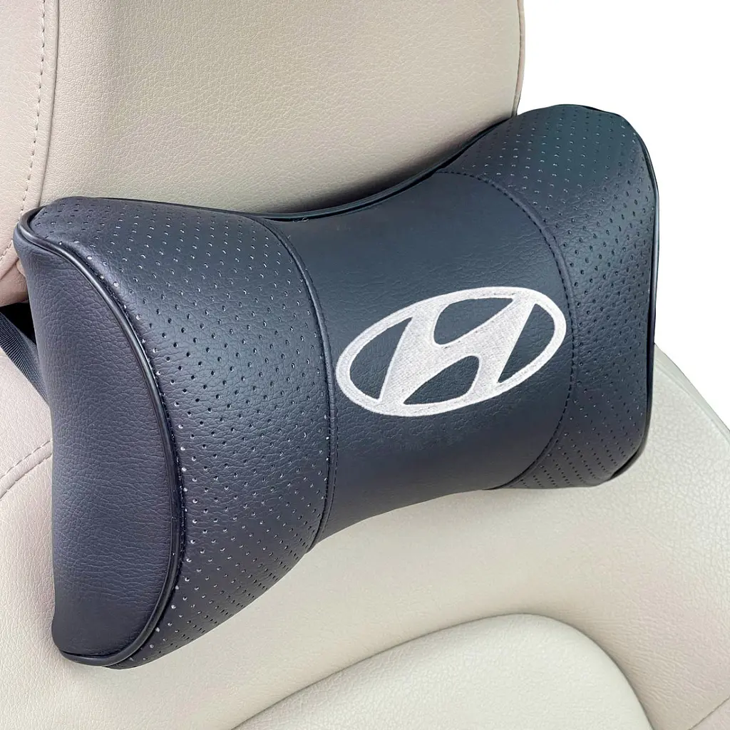 Подушка на підголовник з логотипом Hyundai екошкіра Чорна 1 шт - фото 2