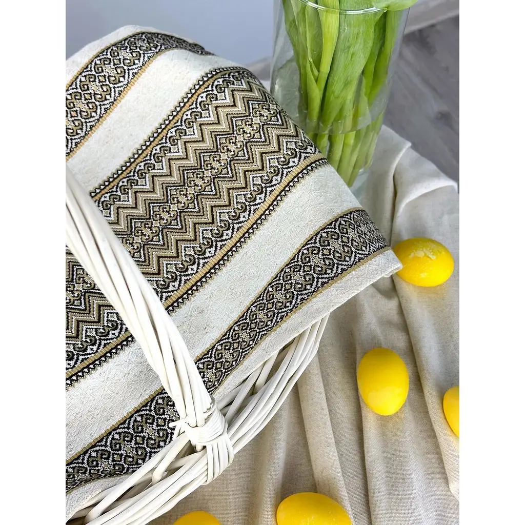 Комплект Пасхальная корзина Буковина (большая) с льняным полотенцем 70х30 см Рандеву коричневый и свеча . - фото 2