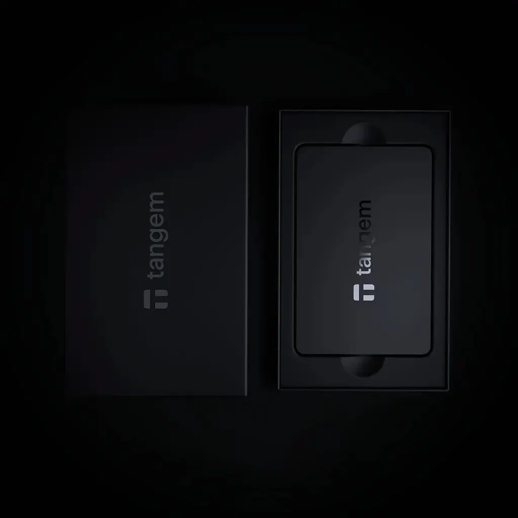 Криптогаманець Tangem Wallet, апаратний мультивалютний холодний криптовалютний NFC-гаманець, набір з 3 карток, підтримка Android/iOS, пластикові картки, сертифікація CC EAL6+, надійне офлайн-зберігання криптовалют і токенів (TG128X3-B) - фото 4