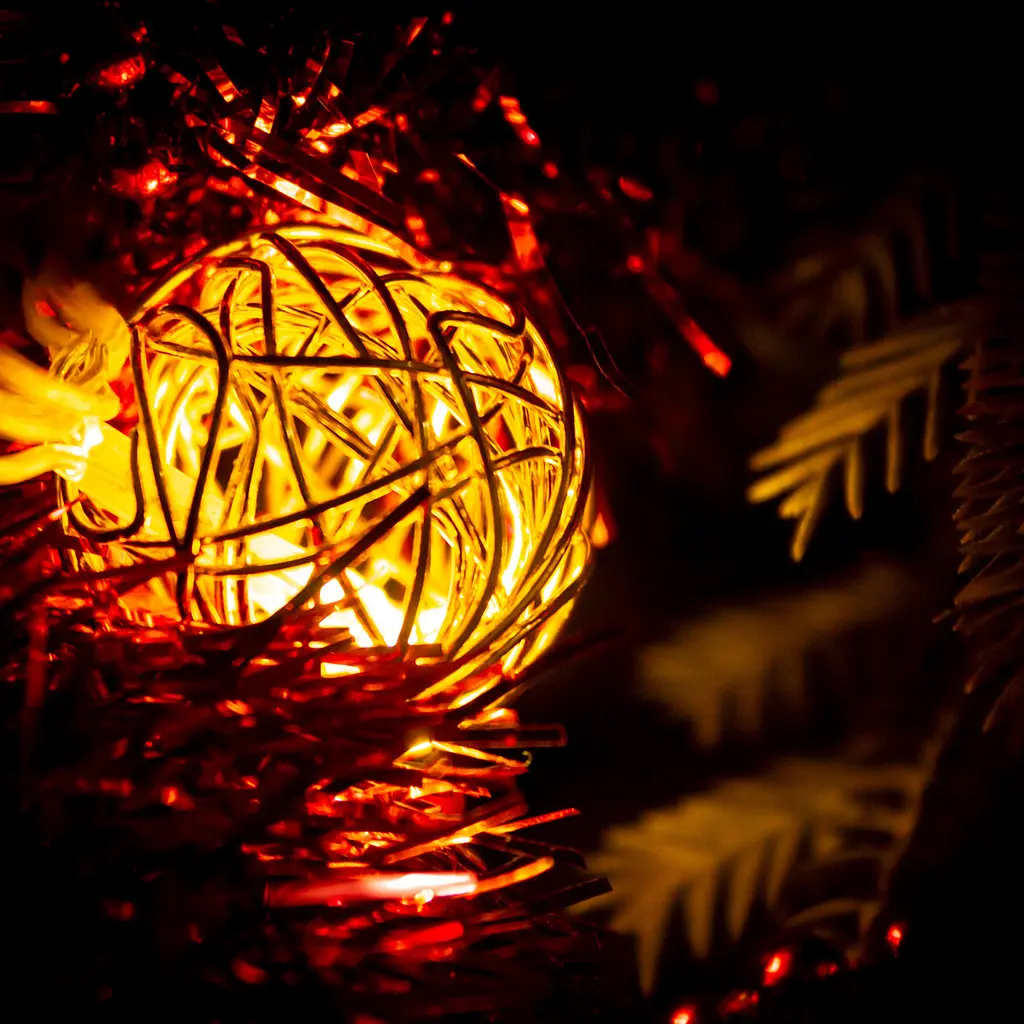 Декоративная гирлянда для интерьера (Xmas Golden Ball WW-1, 2м, 10 LED, желтая) проволочные шарики (ST) - фото 2