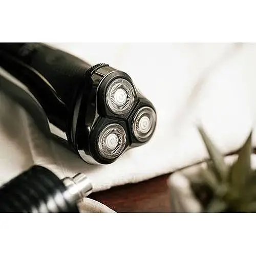 Аккумуляторная бритва Adler AD 2933 IPX7 до 180 мин работы 3 головки водонепроницаемая - фото 6