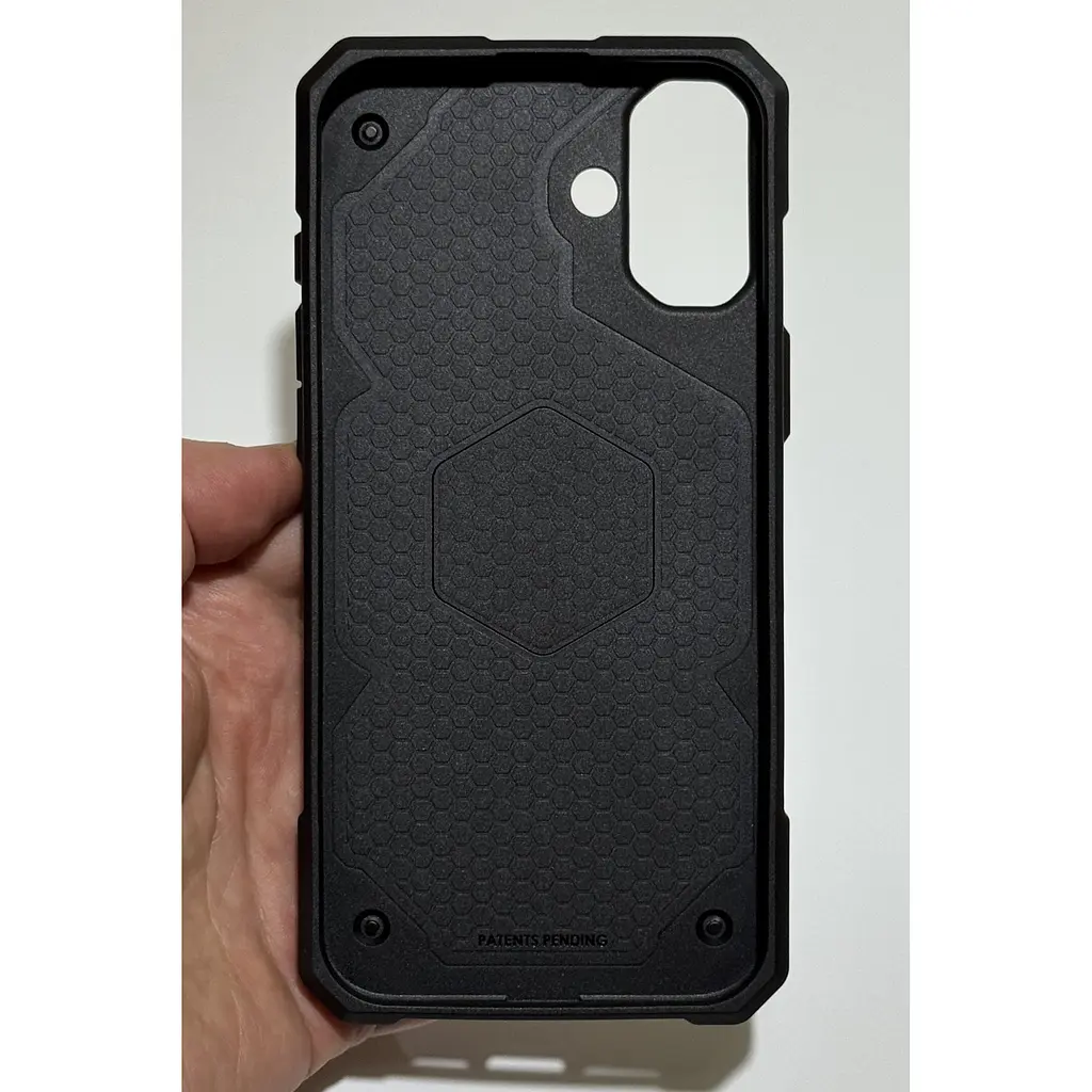Оригинальный противоударный чехол UAG Monarch Pro MagSafe для iPhone 16 Plus Carbon Black 114455114242 - фото 11