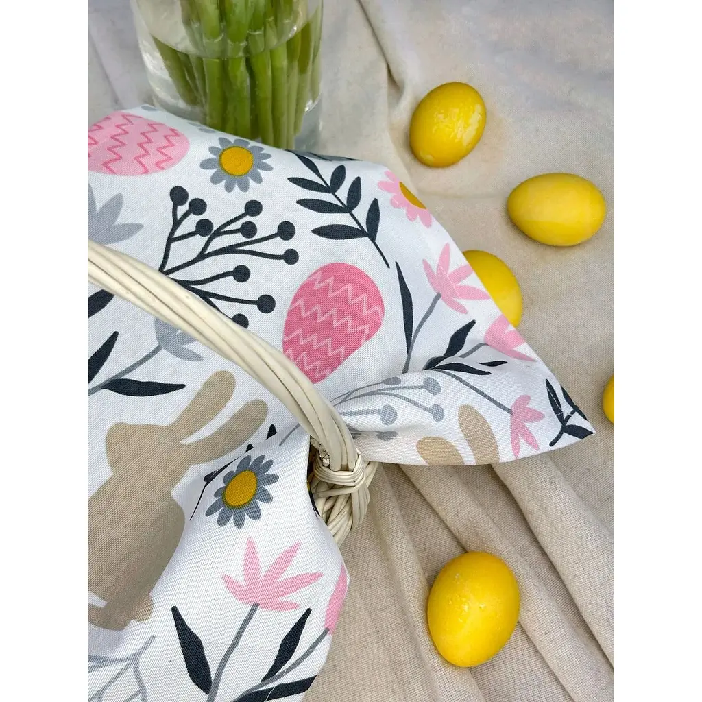 Комплект Пасхальная корзина Буковина со льняным полотенцем 40х30 см Пасхальные зайчики серый и свеча - фото 8