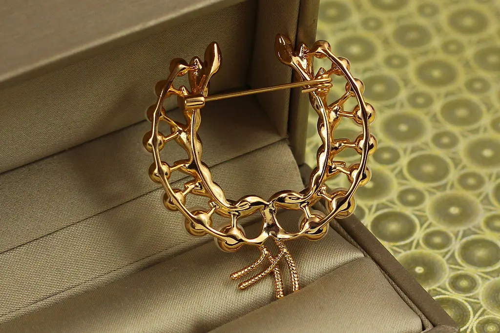Брошка Xuping Jewelry Перлинова подкова 4,5 см золотиста - фото 2