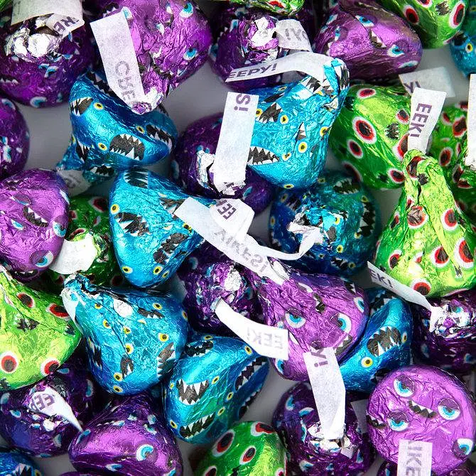 Цукерки Hershey`s Kisses Monster Milk Chocolate 283g - фото 2