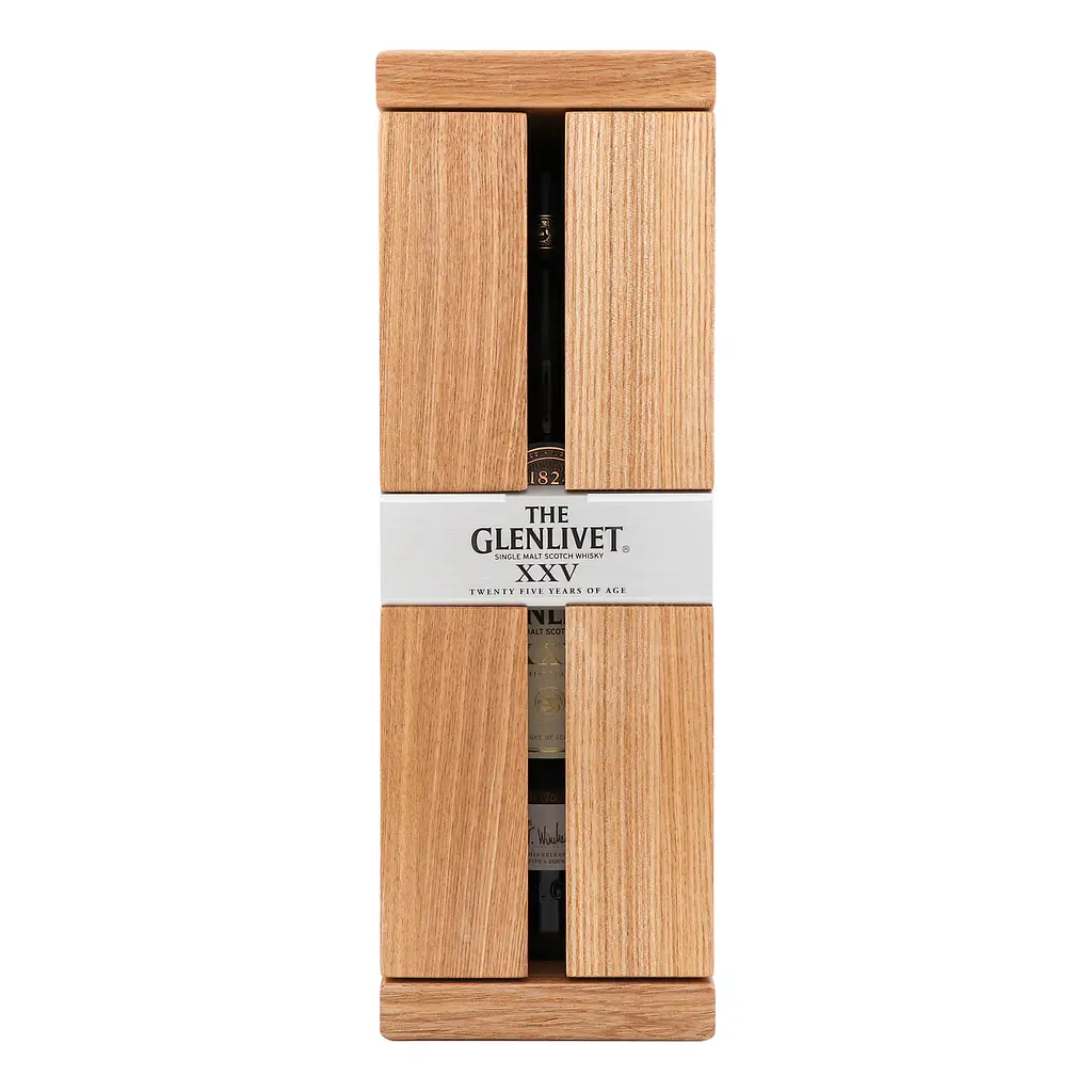 Виски The Glenlivet 25 yo Single Malt Scotch Whisky 43% 0.7 л  в подарочной упаковке - фото 2