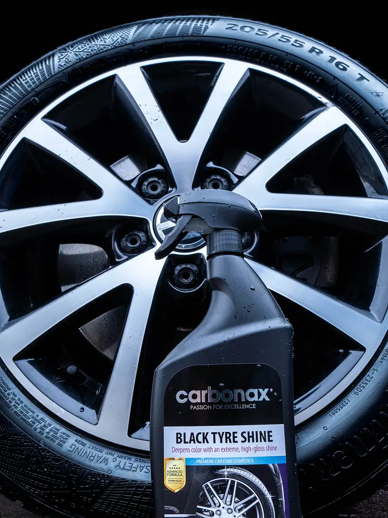 Спрей для чорніння шин Carbonax Black Tire Shine (3800033106031) - фото 2