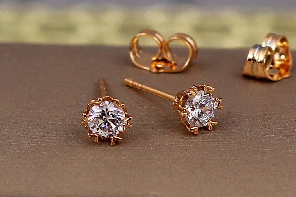 Сережки гвоздики Xuping Jewelry фіаніт 5 мм кріплення галочки золотисті - фото 2