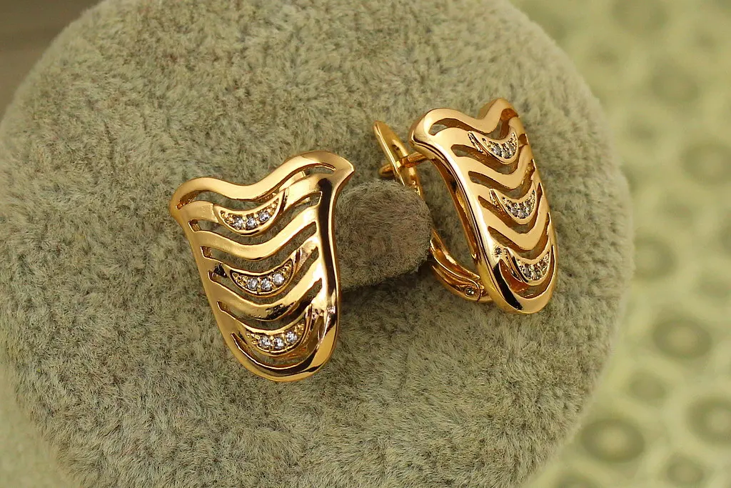 Сережки Xuping Jewelry Сонячний берег 1,7 см золотисті - фото 2