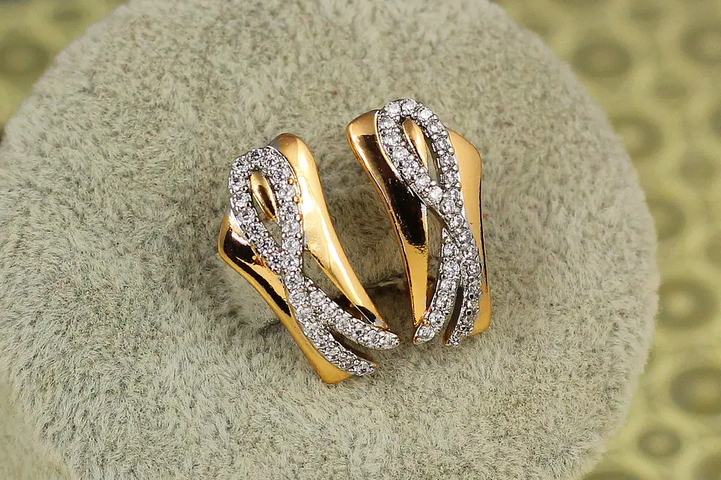Сережки Xuping Jewelry стрічка з родієм 1,9 см золотисті