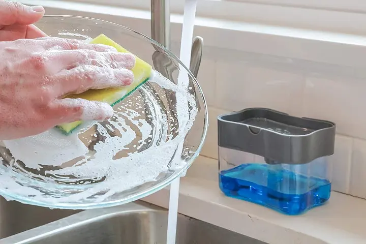 Диспенсер дозатор для миючого засобу з губкою для кухні UKC Sponge Caddy - фото 8
