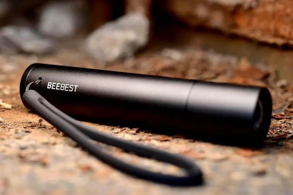 Ліхтар BEEBEST Zoom Flashlight чорний (FZ101) 1000 Lumens - фото 2
