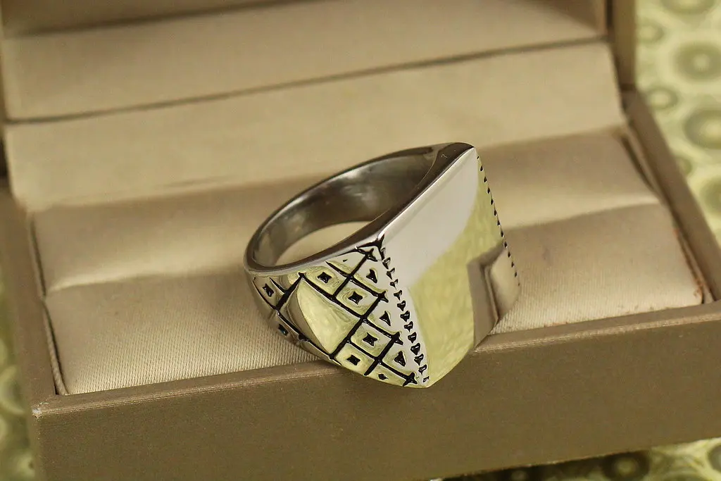 Кільце Xuping Jewelry Печатка Великий квадрат р 18 сріблясте - фото 2