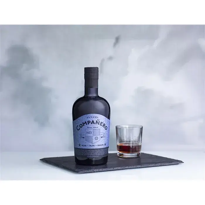 Ром Companero Panama Extra Anejo 54% 0.7 л в подарочной упаковке - фото 2