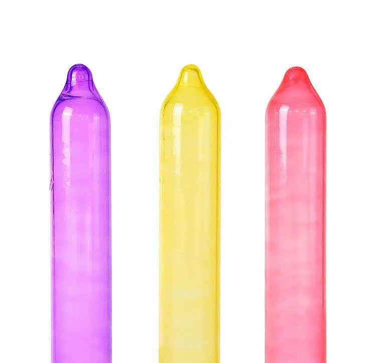 Презервативи Holographic Recare Fruit Flavour Condoms 3 шт, аромати: м'ята, банан, полуниця - фото 2