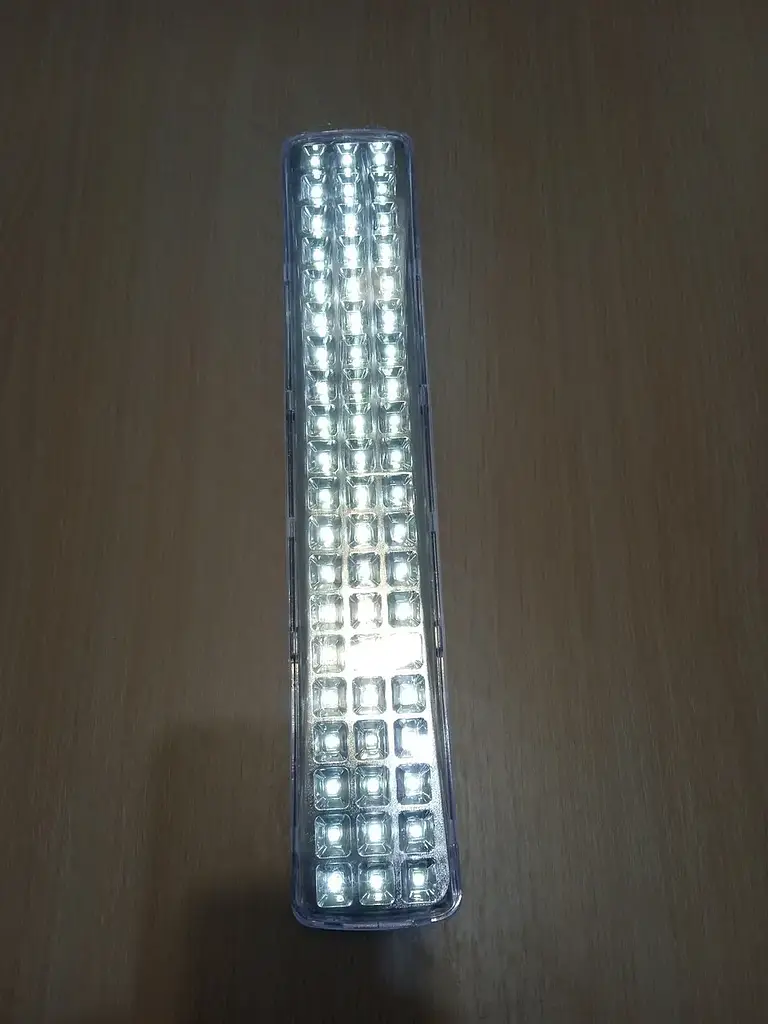 Світлодіодна акумуляторна аварійна лампа 90 Led - фото 8