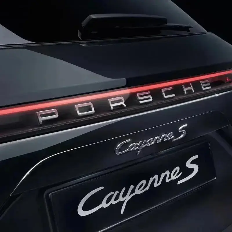 Емблема напис Porsche срібло матове 530×23мм пластик (на скотчі) - фото 4