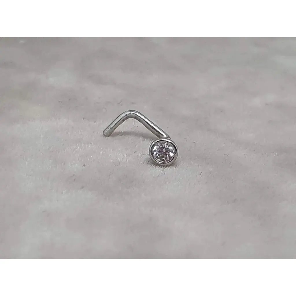 Золотая серьга-пирсинг Астор в нос с фианитом. 2182526Б - фото 2