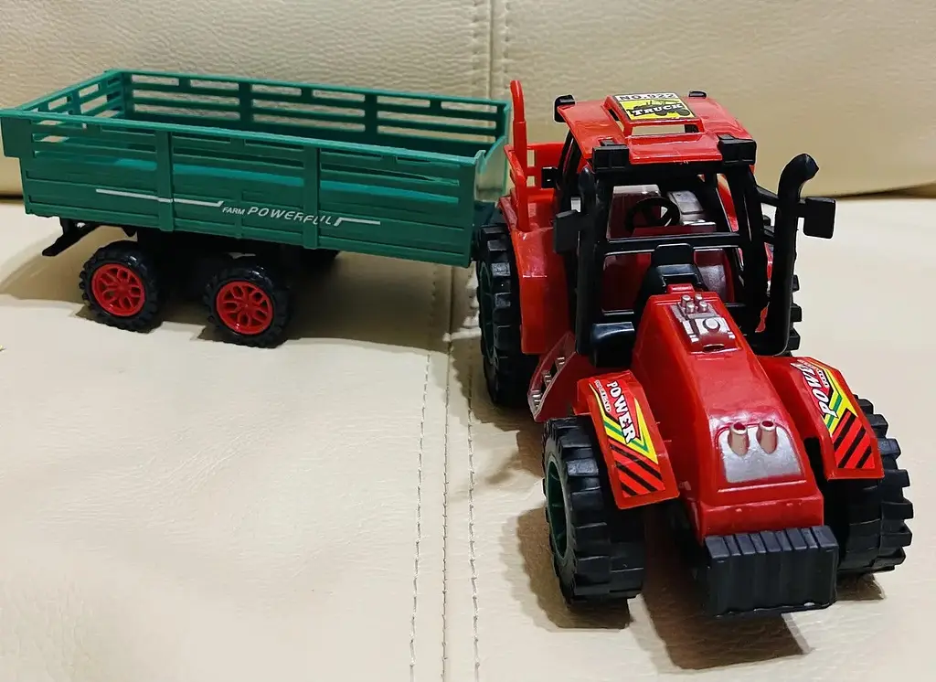 Игрушечный пластиковый трактор с прицепом и животными Farm Tractor Hot power (077871) Красный с зеленым - фото 5