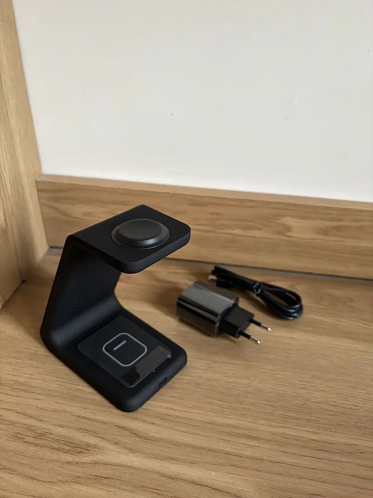 Бездротова зарядна станція Intoval A3 3в1 для iPhone Apple Watch та AirPods з швидкою зарядкою 15 Вт чорна (SKU-063) - фото 10